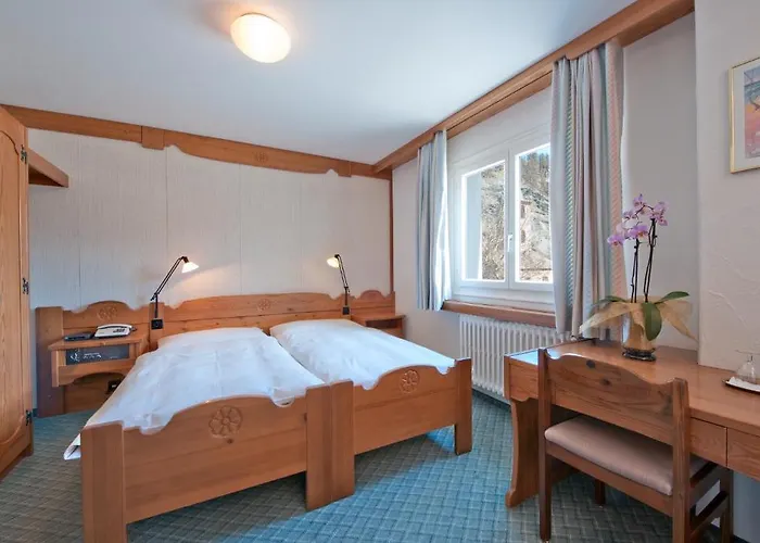 Hotel Chesa Grischa 3*