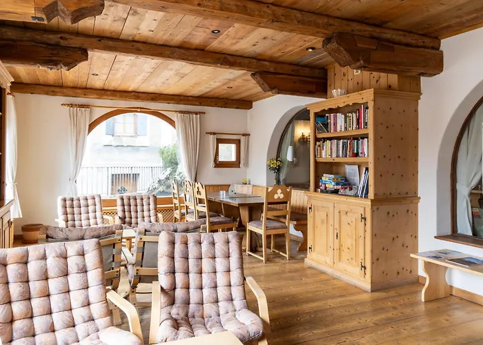 Hotel Chesa Grischa 3*