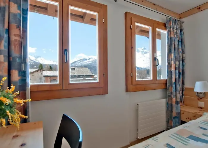 Chesa Grischa Hotel 3*