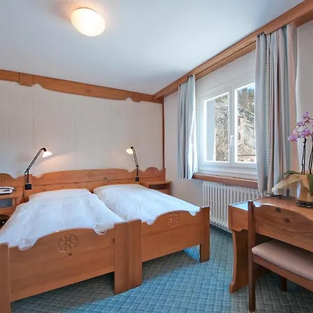 Hotell Chesa Grischa 3*