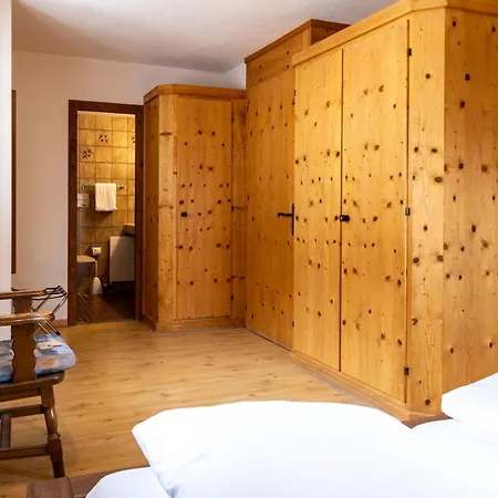 Chesa Grischa Hotell