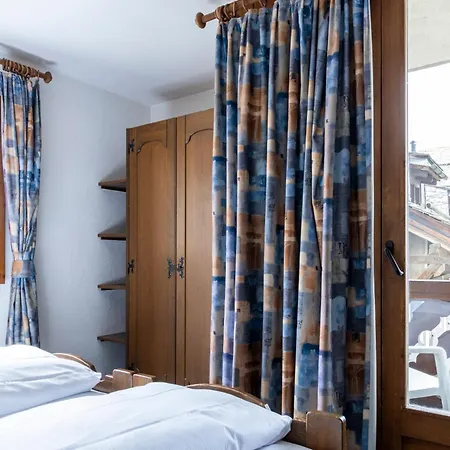 Chesa Grischa Hotell