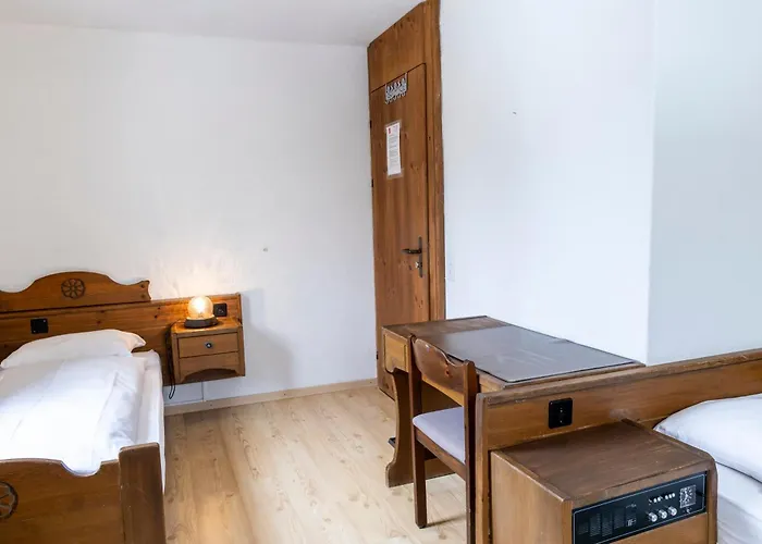 Szálloda Chesa Grischa 3*
